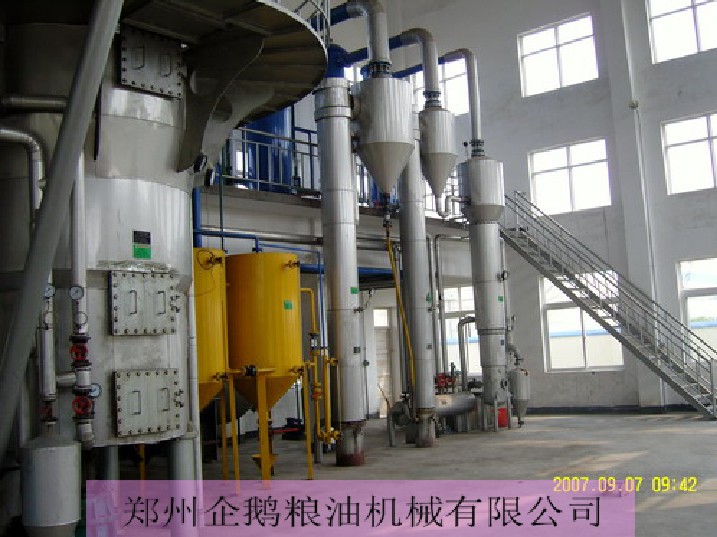 浸出油設(shè)備，浸出油設(shè)備哪家好，小型浸出設(shè)備，浸出器